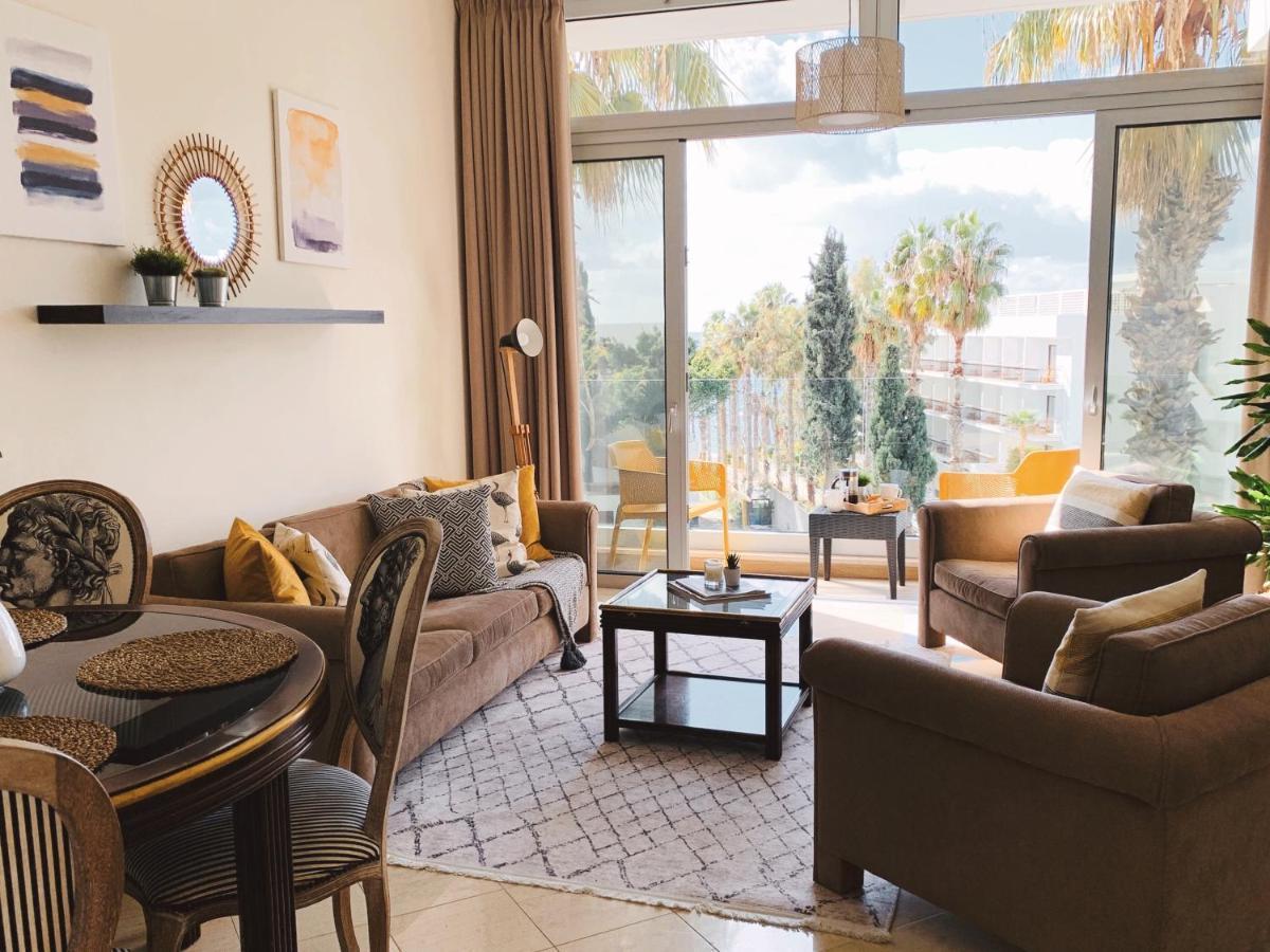Poseidon's Luxury Apartment Paphos Extérieur photo