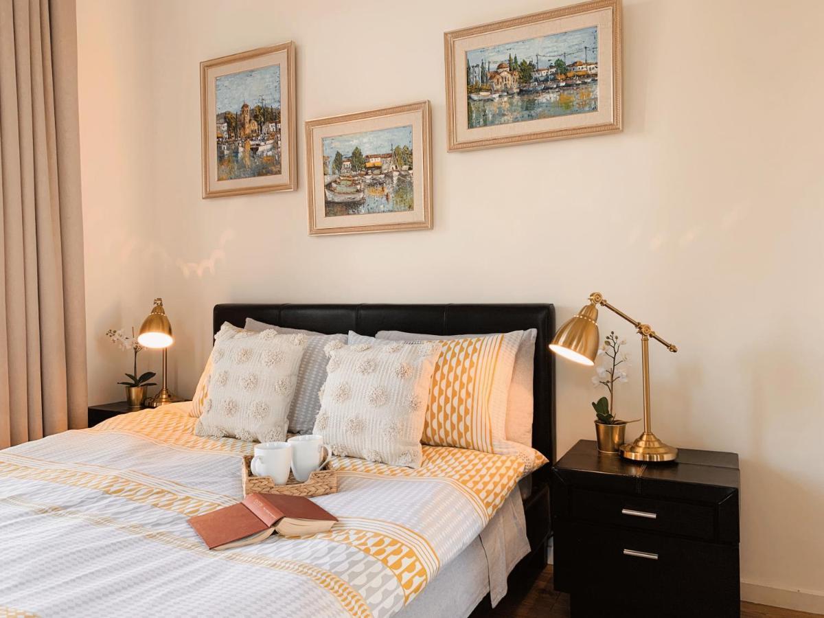 Poseidon's Luxury Apartment Paphos Extérieur photo