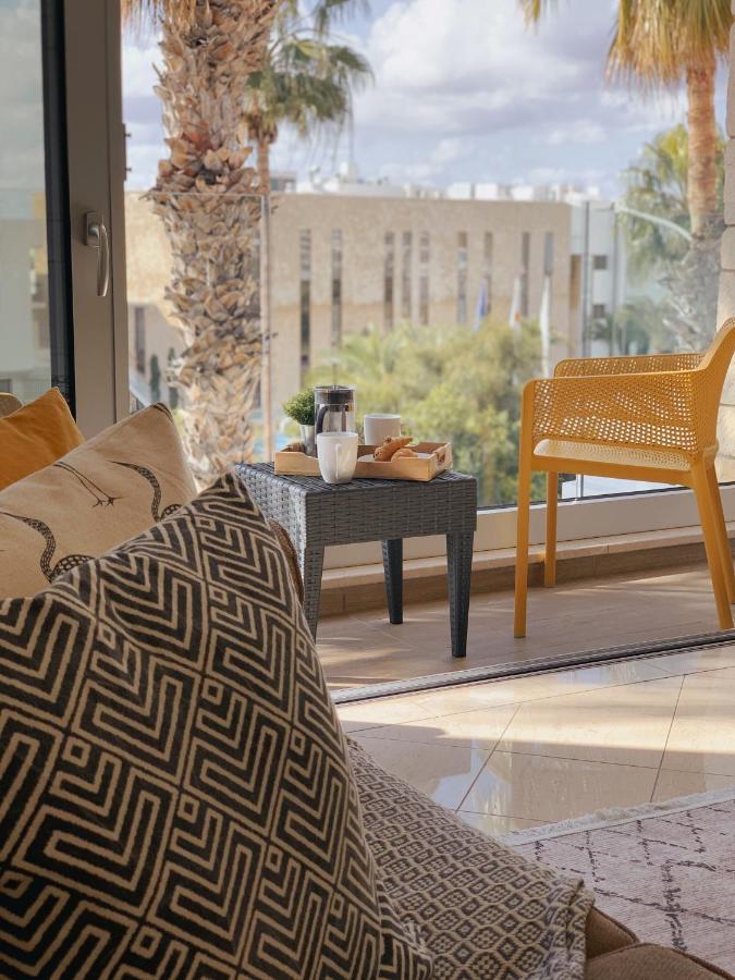 Poseidon's Luxury Apartment Paphos Extérieur photo